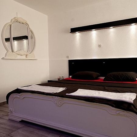 Kice Apartments Ohrid Bagian luar foto